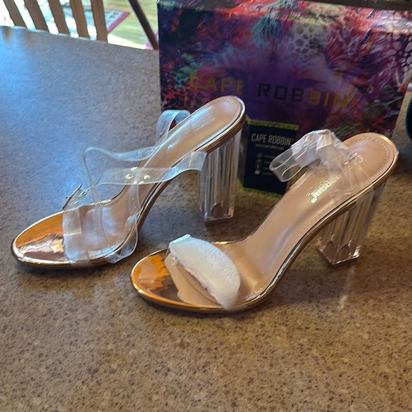 Cape Robbin Transparent and Gold Heels - Picture 3 of 10